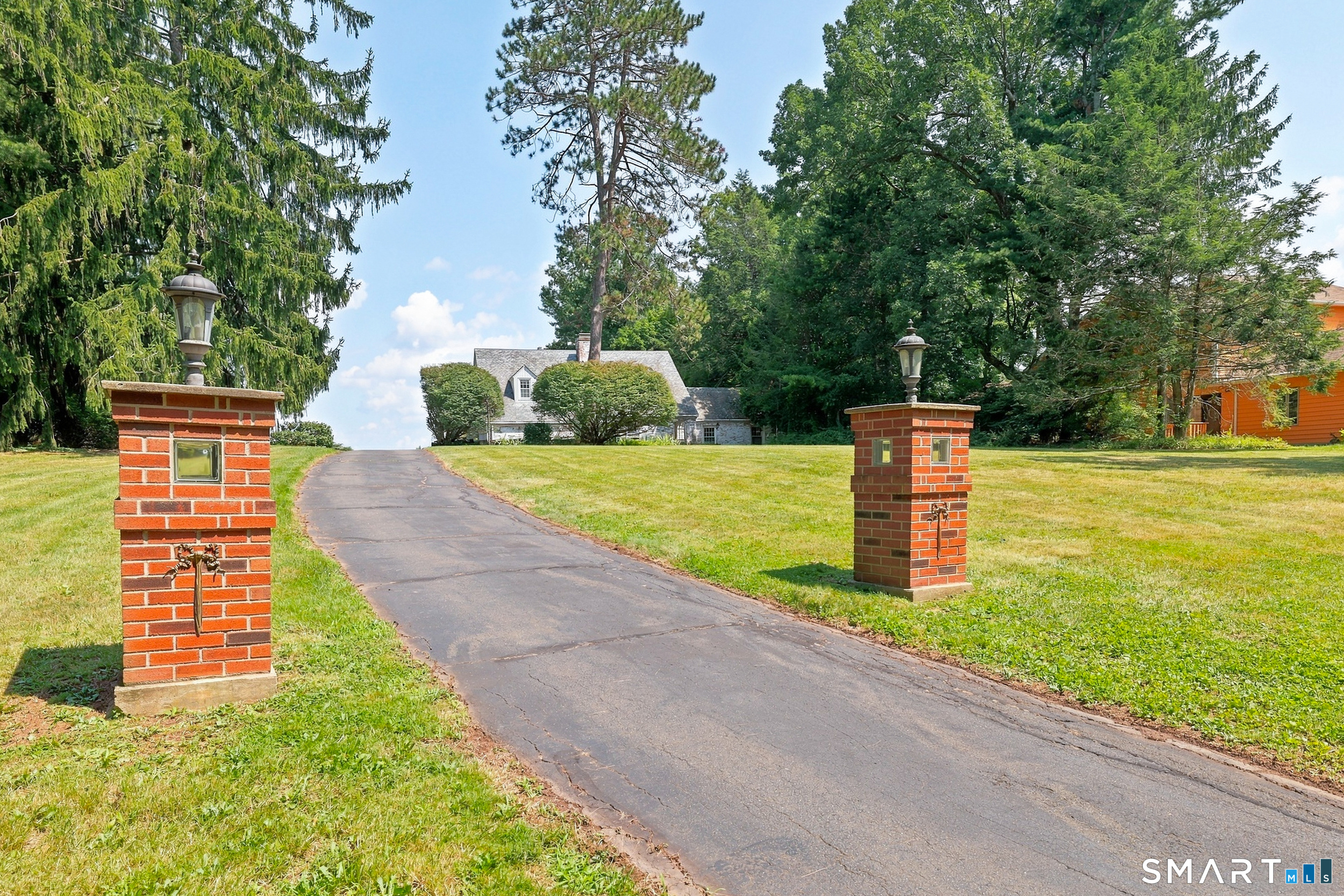 54 Ferncliff Drive