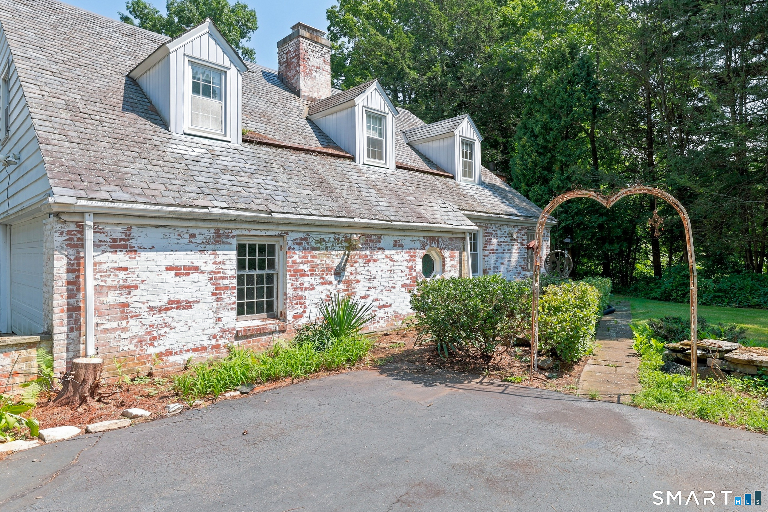 54 Ferncliff Drive