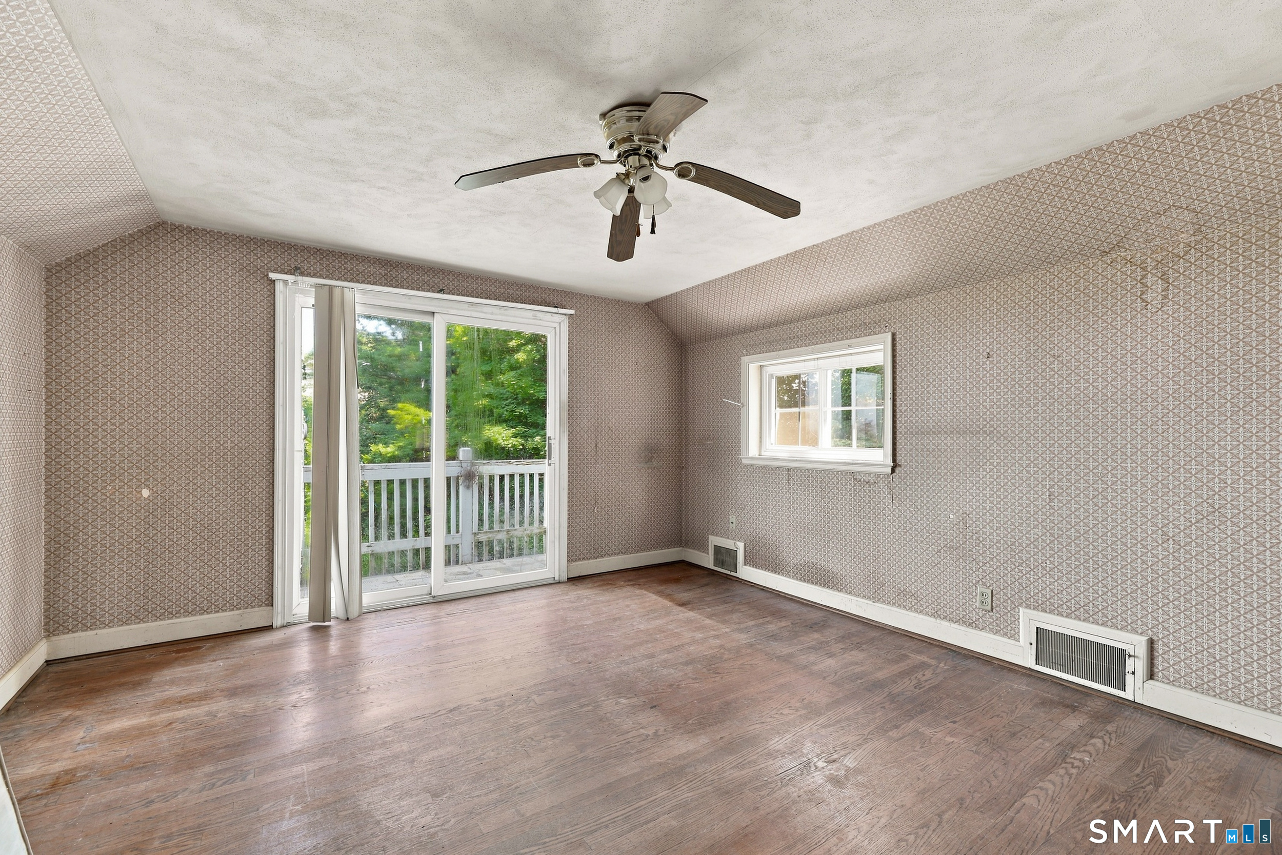 54 Ferncliff Drive