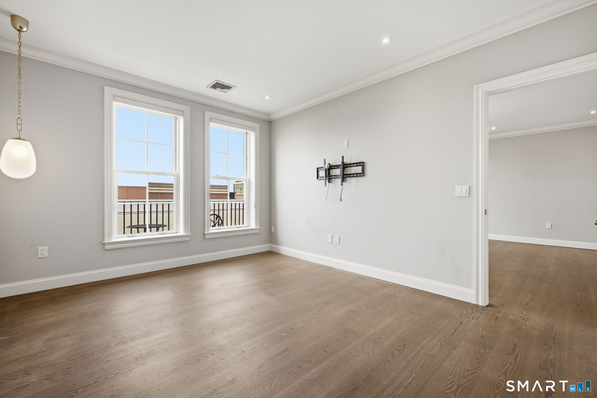 85 Memorial Road Unit: 411