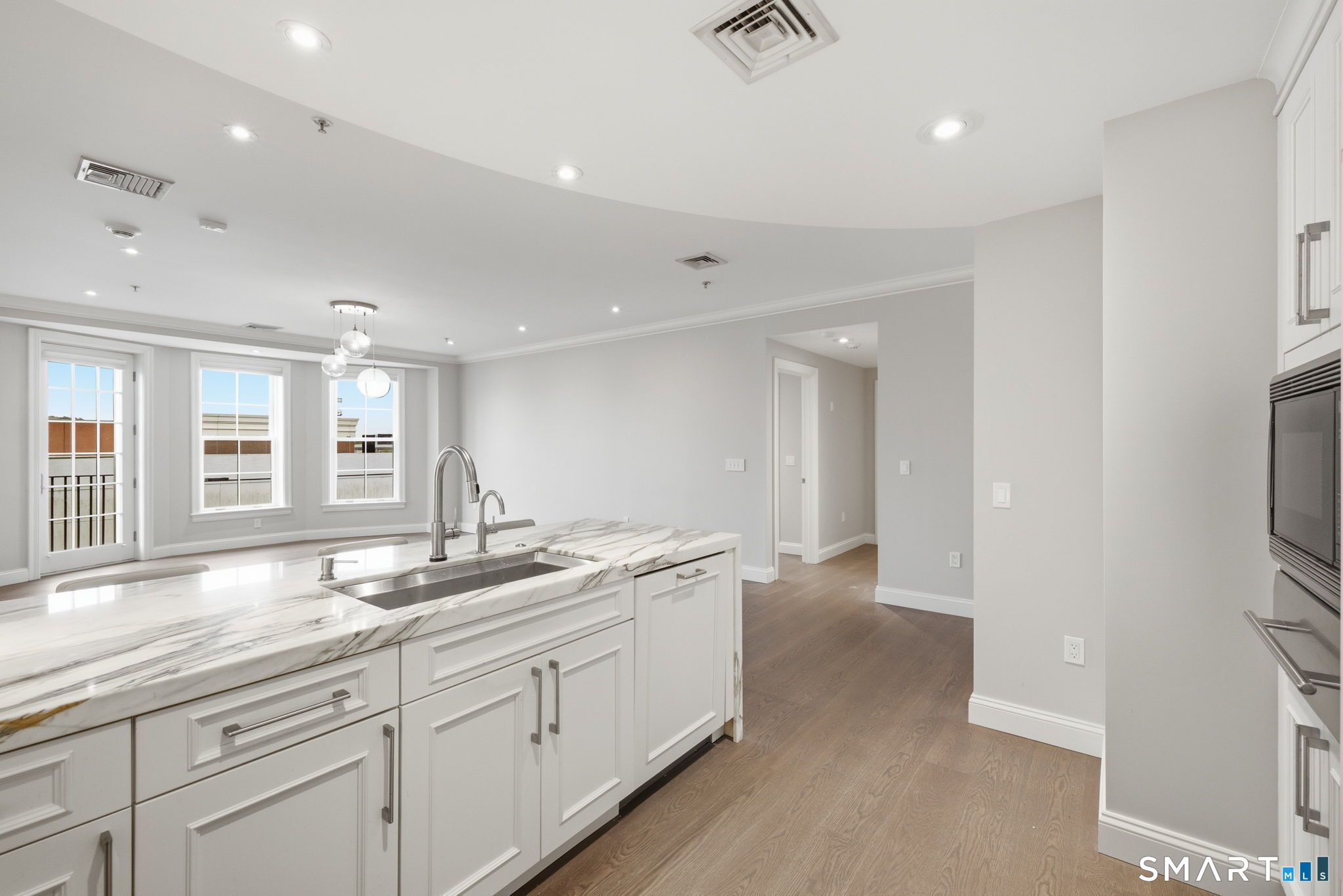 85 Memorial Road Unit: 411