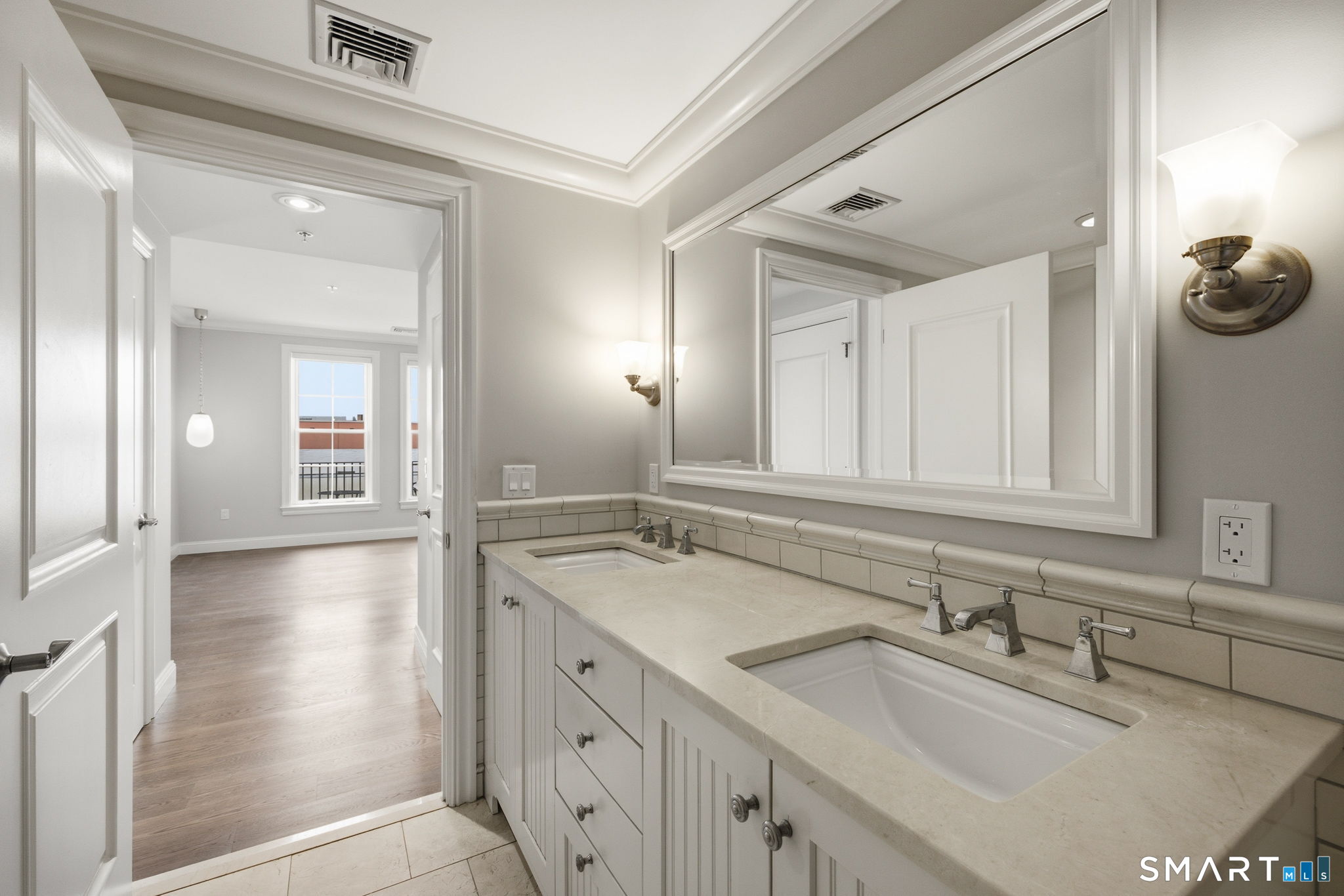 85 Memorial Road Unit: 411