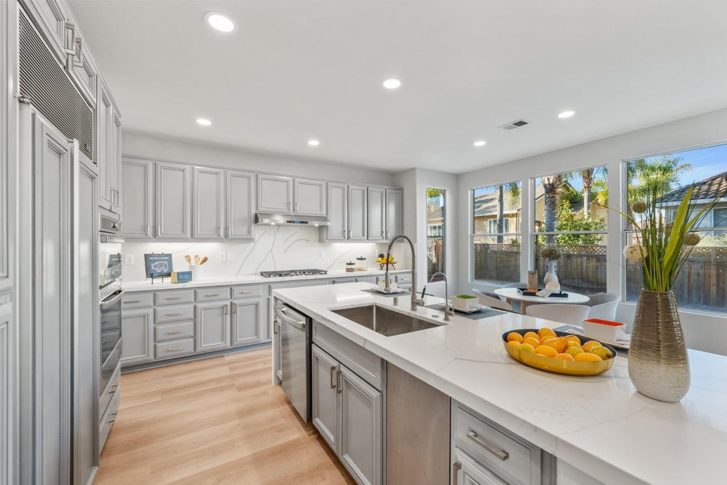 4033 Emerald Isle Lane