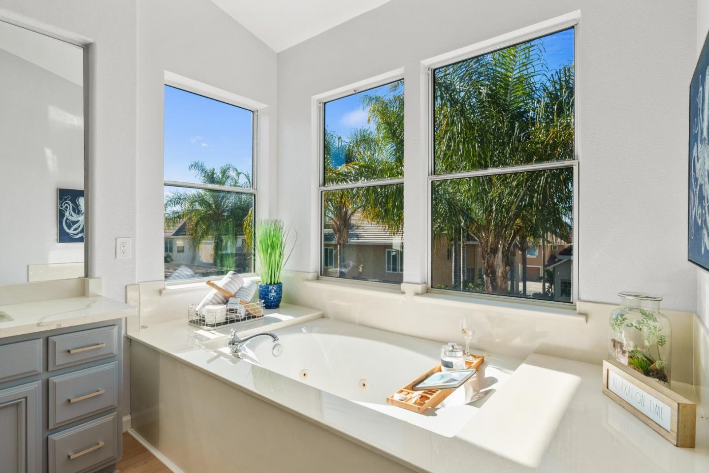 4033 Emerald Isle Lane