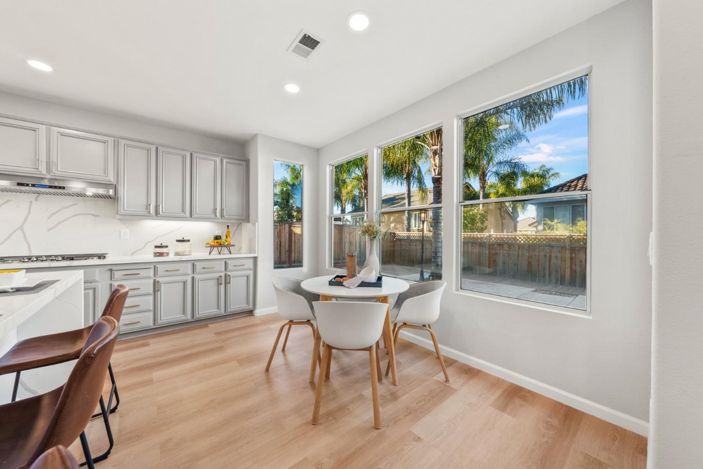 4033 Emerald Isle Lane