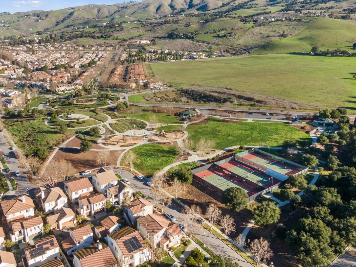 4033 Emerald Isle Lane