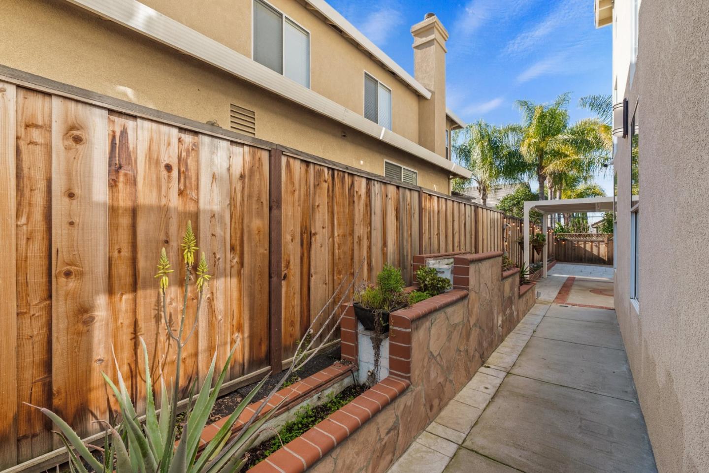 4033 Emerald Isle Lane