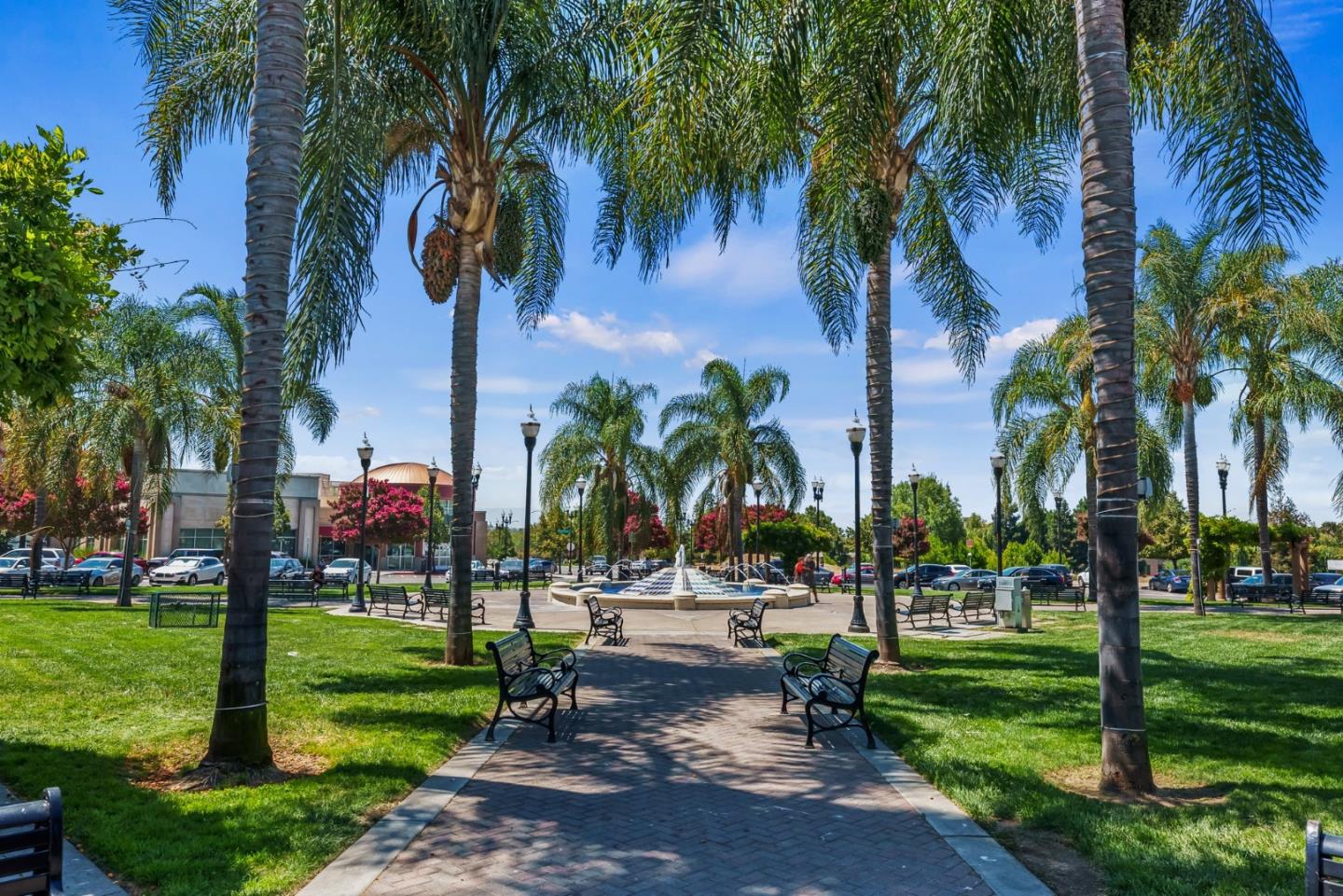 4033 Emerald Isle Lane