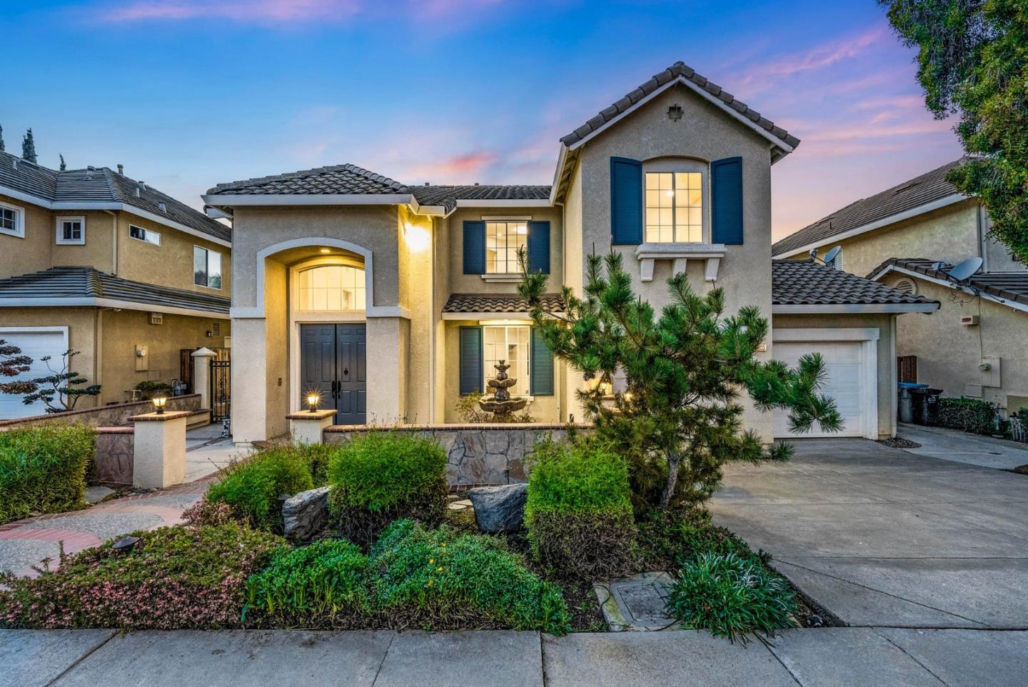 4033 Emerald Isle Lane