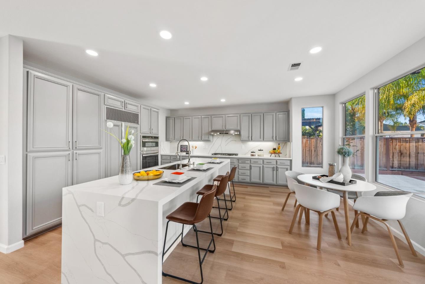 4033 Emerald Isle Lane