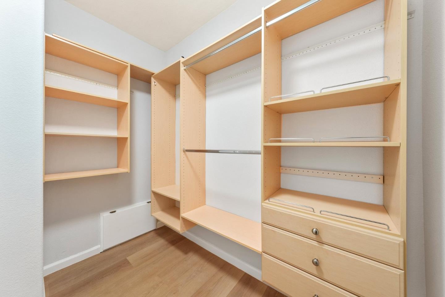 4033 Emerald Isle Lane