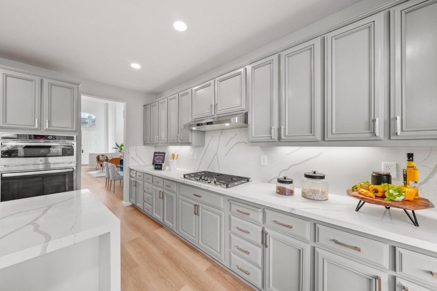 4033 Emerald Isle Lane