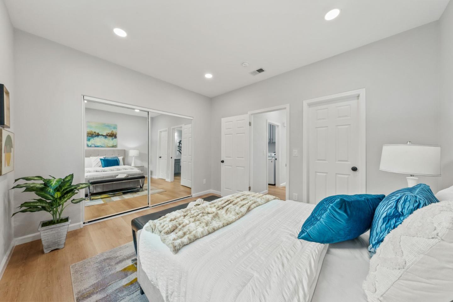 4033 Emerald Isle Lane