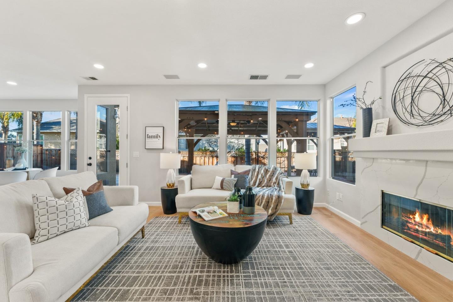 4033 Emerald Isle Lane