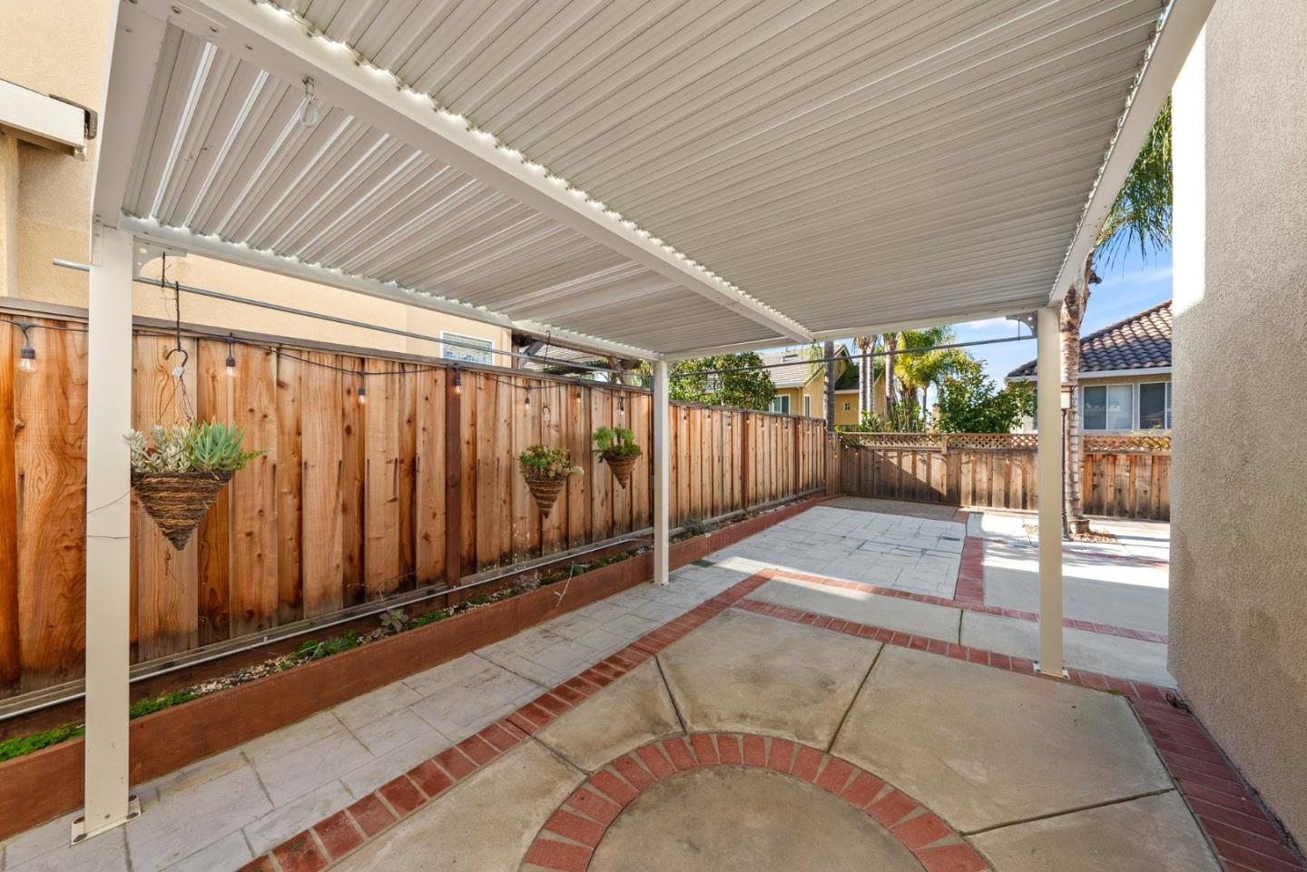 4033 Emerald Isle Lane