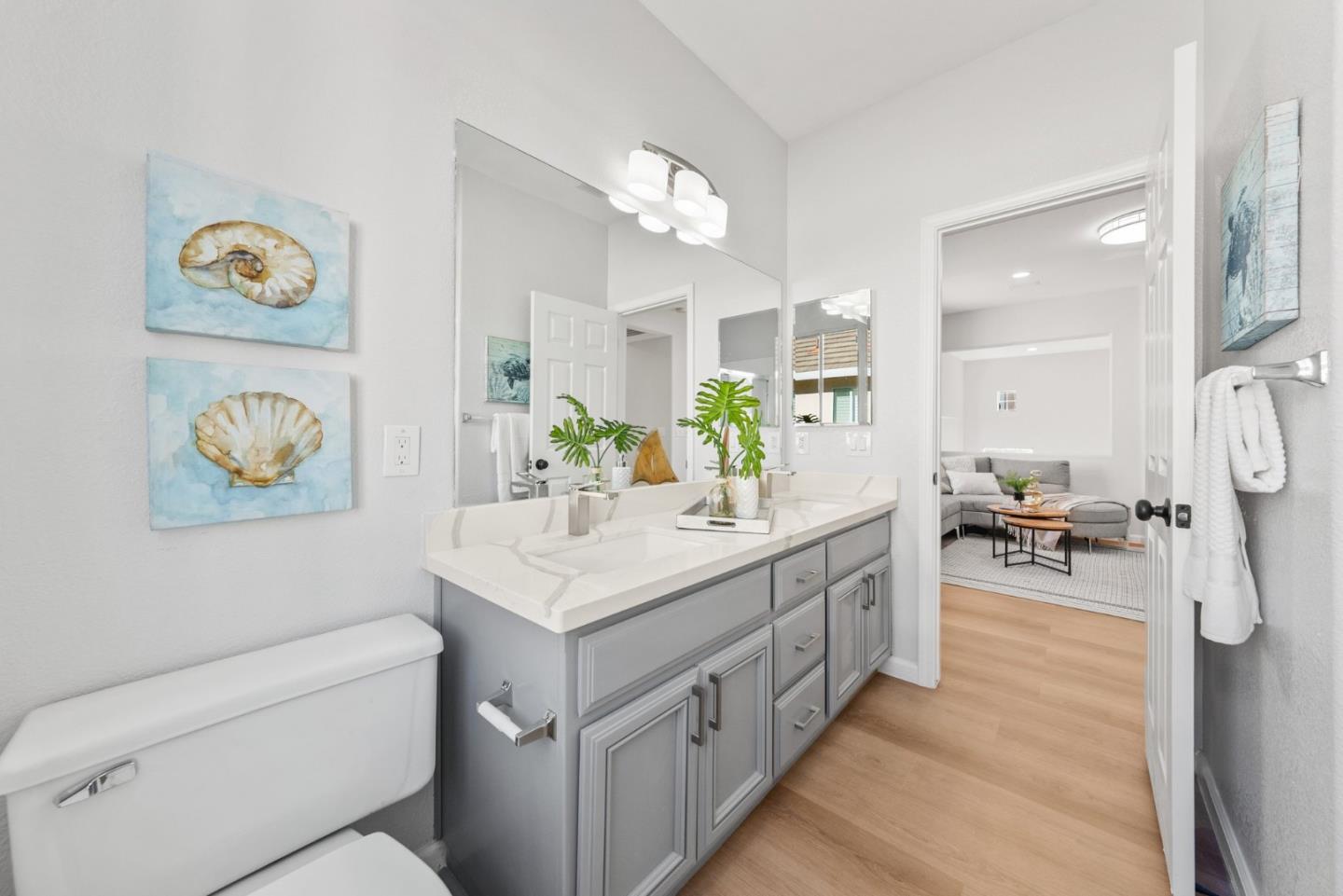 4033 Emerald Isle Lane