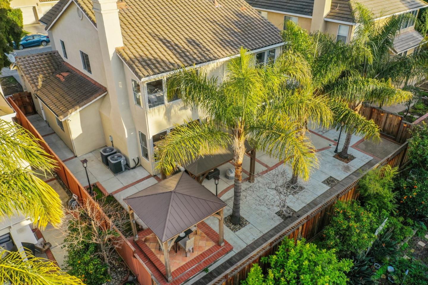 4033 Emerald Isle Lane