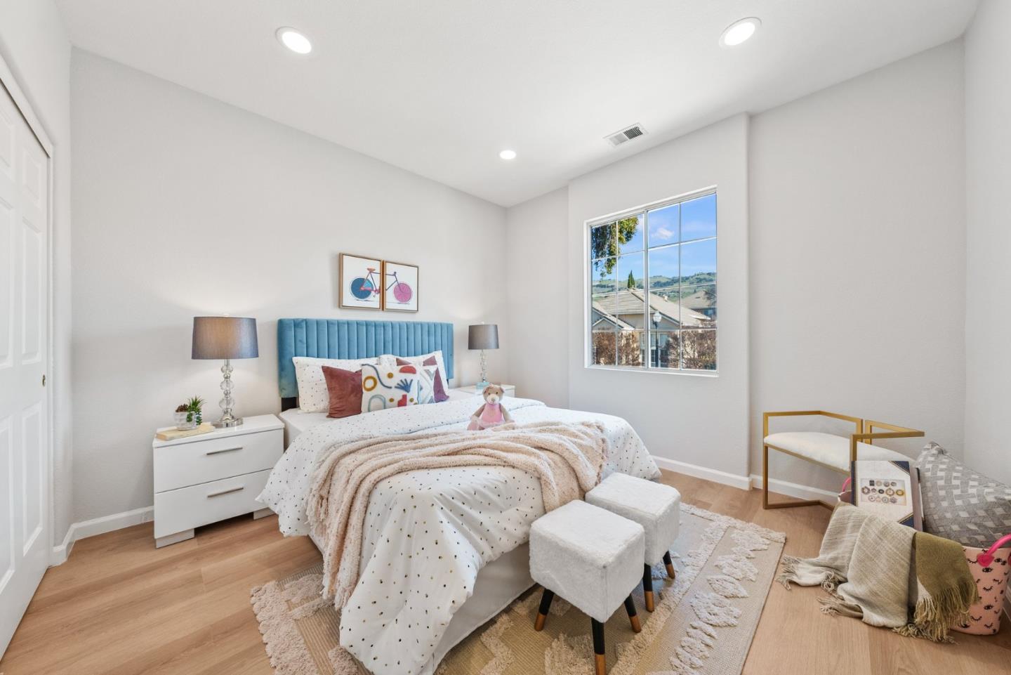 4033 Emerald Isle Lane