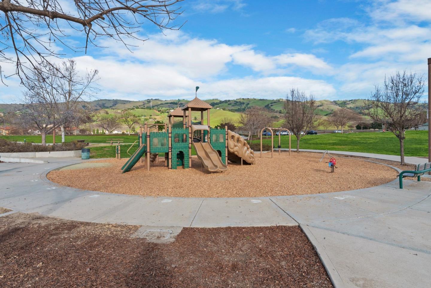 4033 Emerald Isle Lane