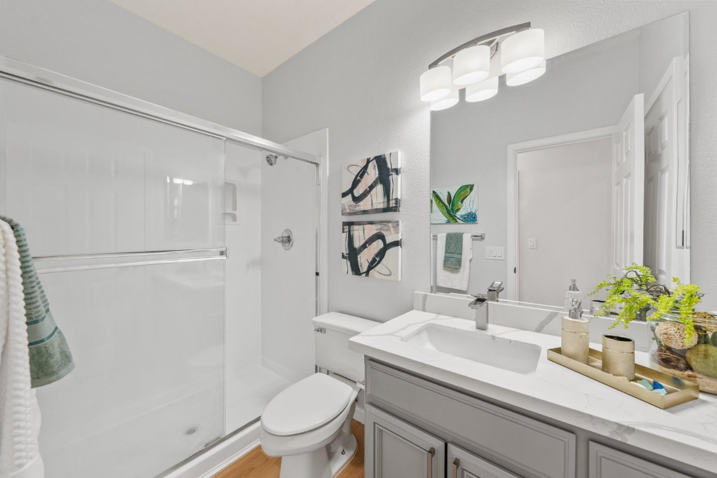 4033 Emerald Isle Lane