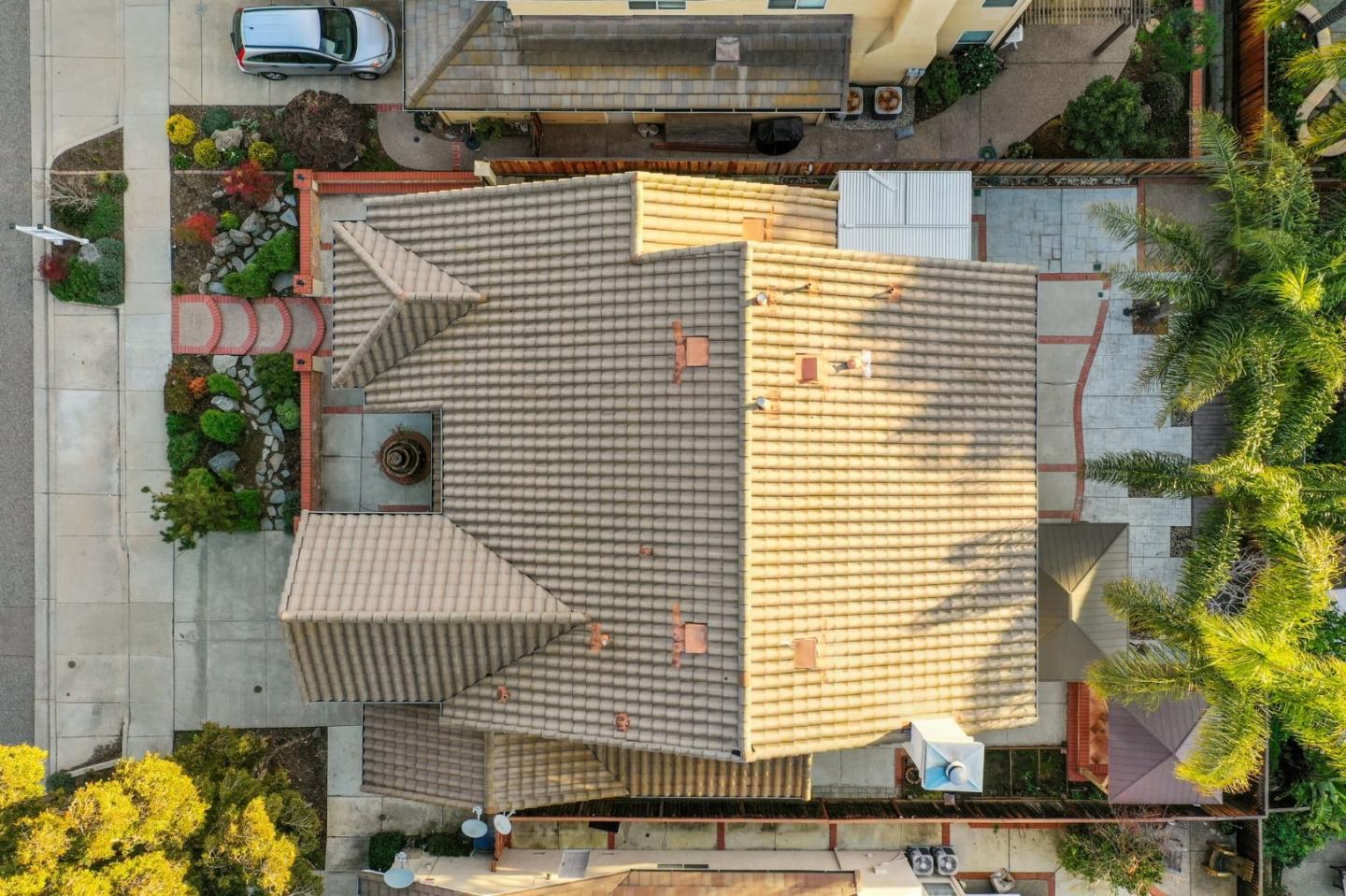 4033 Emerald Isle Lane