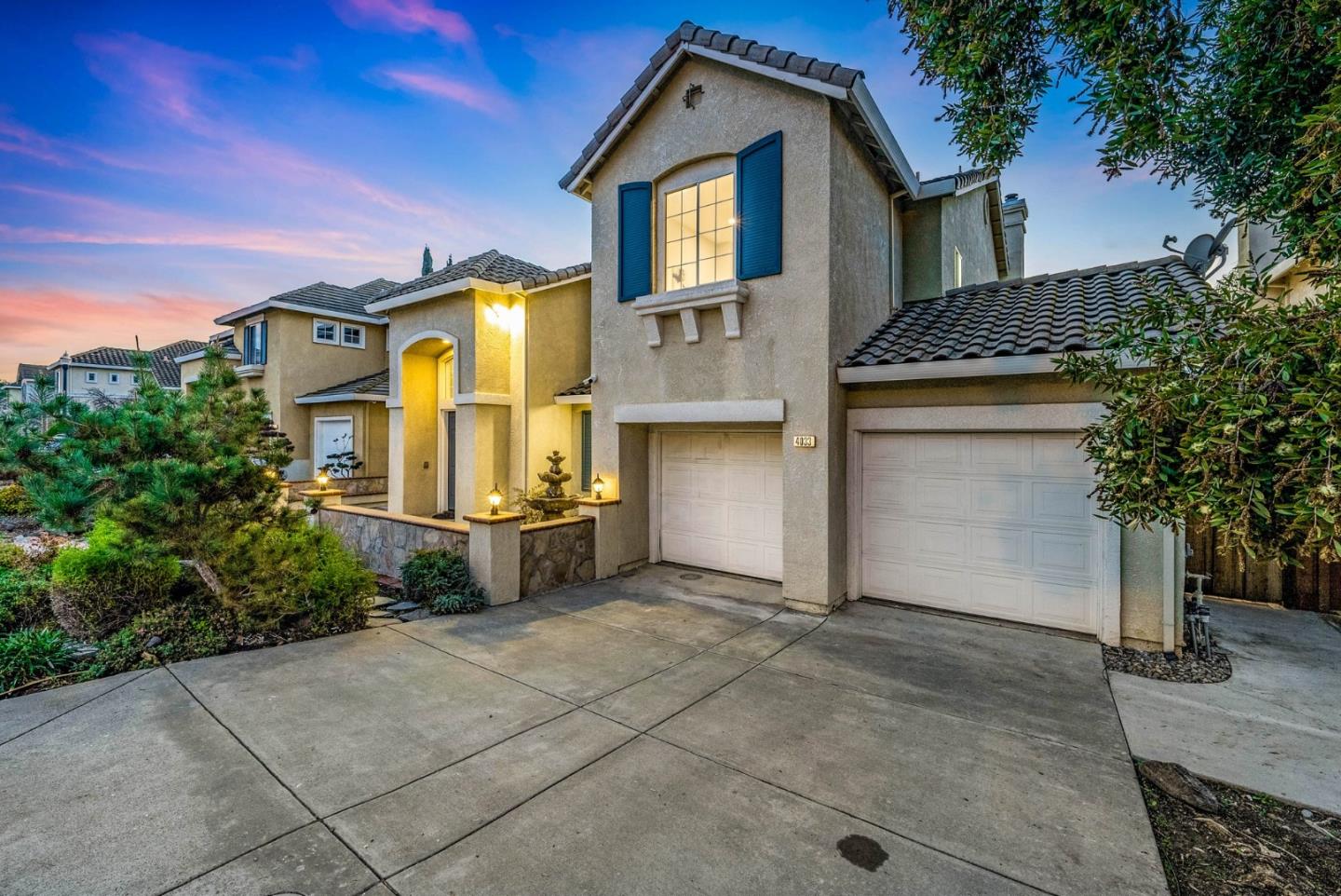 4033 Emerald Isle Lane