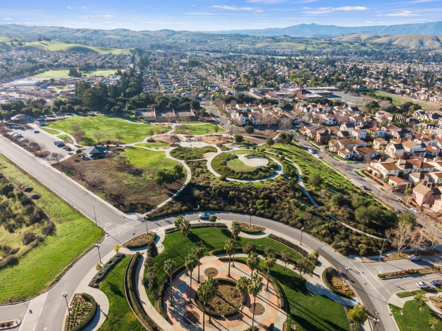 4033 Emerald Isle Lane