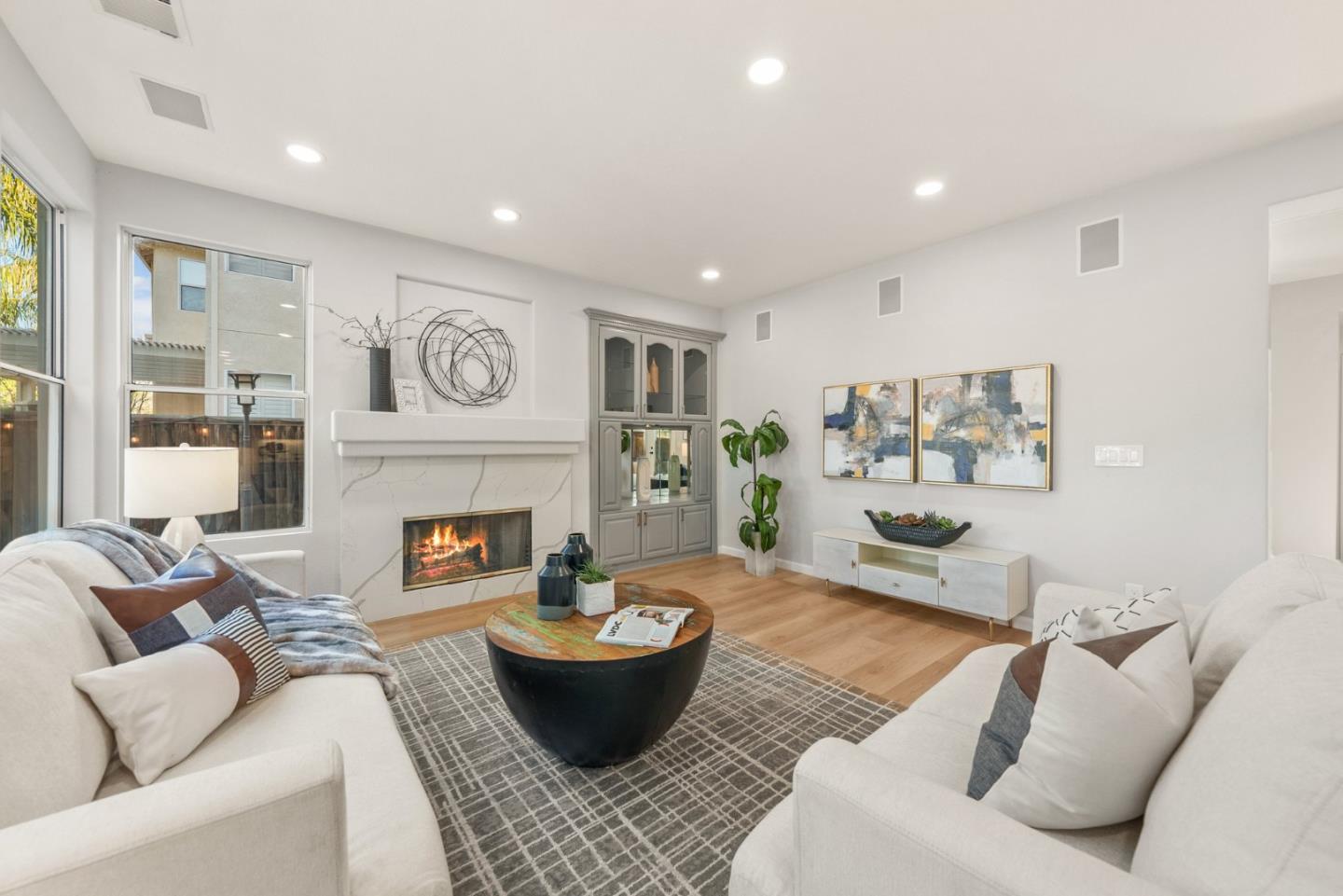 4033 Emerald Isle Lane