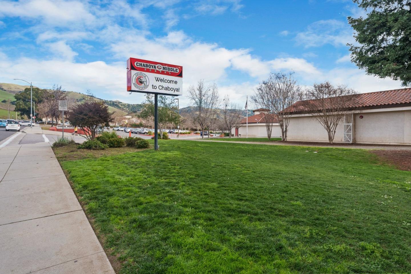 4033 Emerald Isle Lane