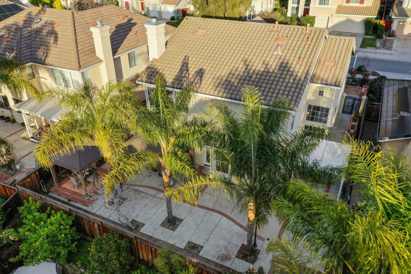 4033 Emerald Isle Lane