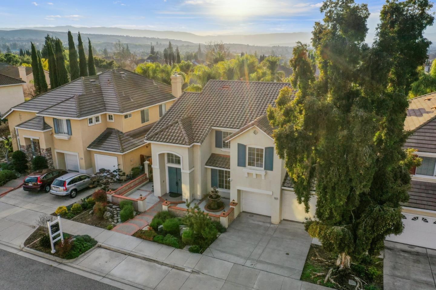 4033 Emerald Isle Lane