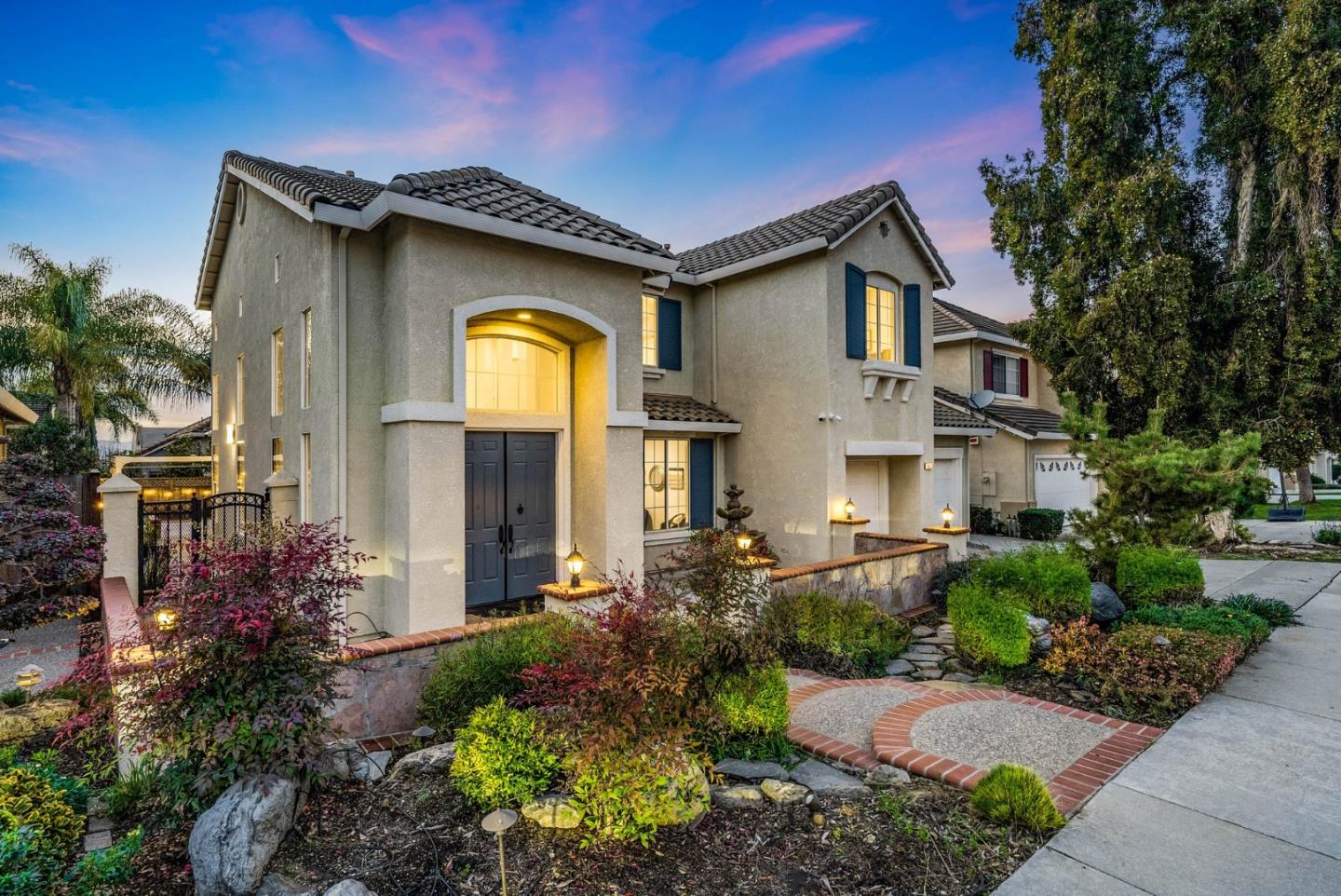 4033 Emerald Isle Lane