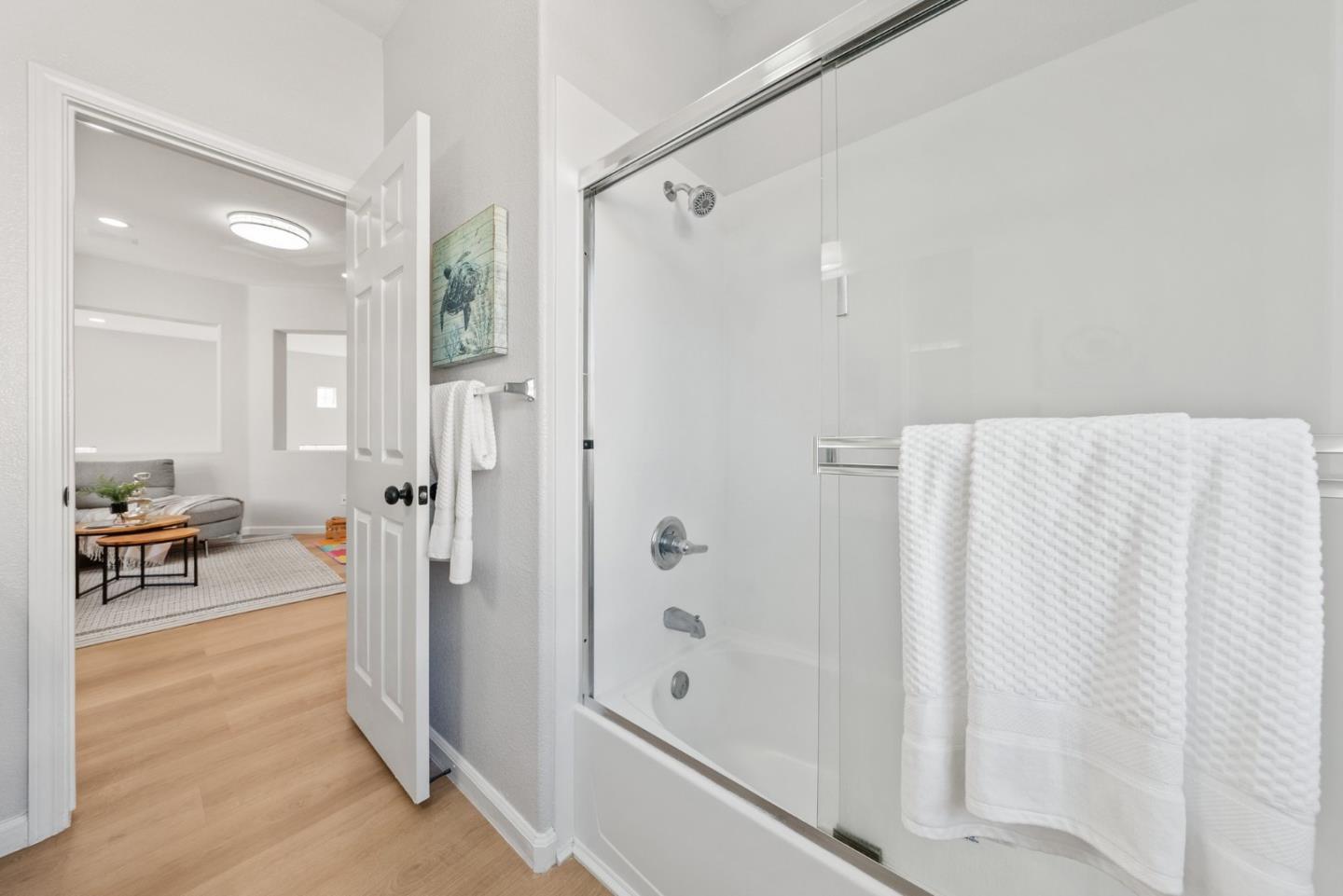 4033 Emerald Isle Lane