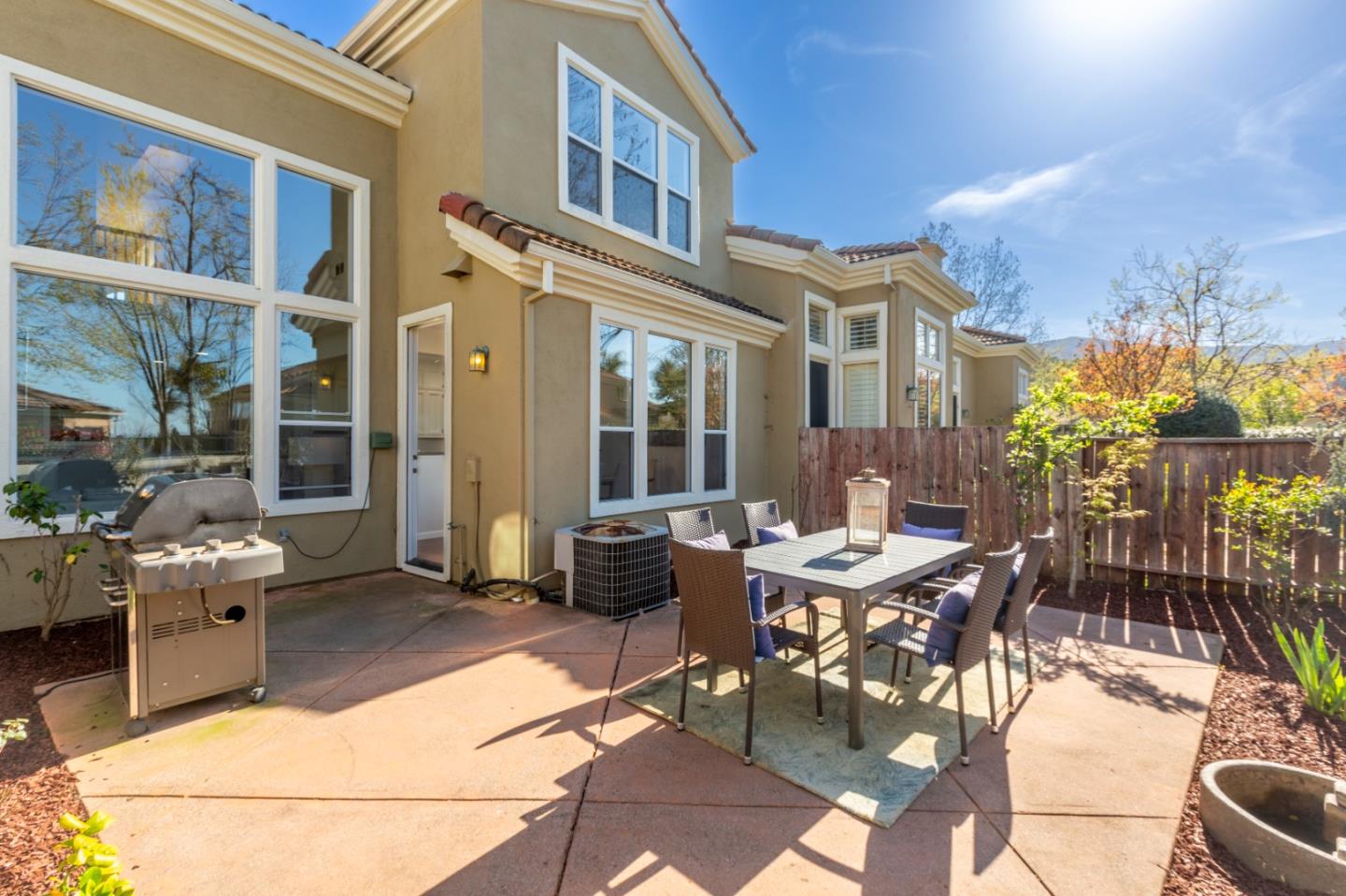 1114 Mallard Ridge CIR