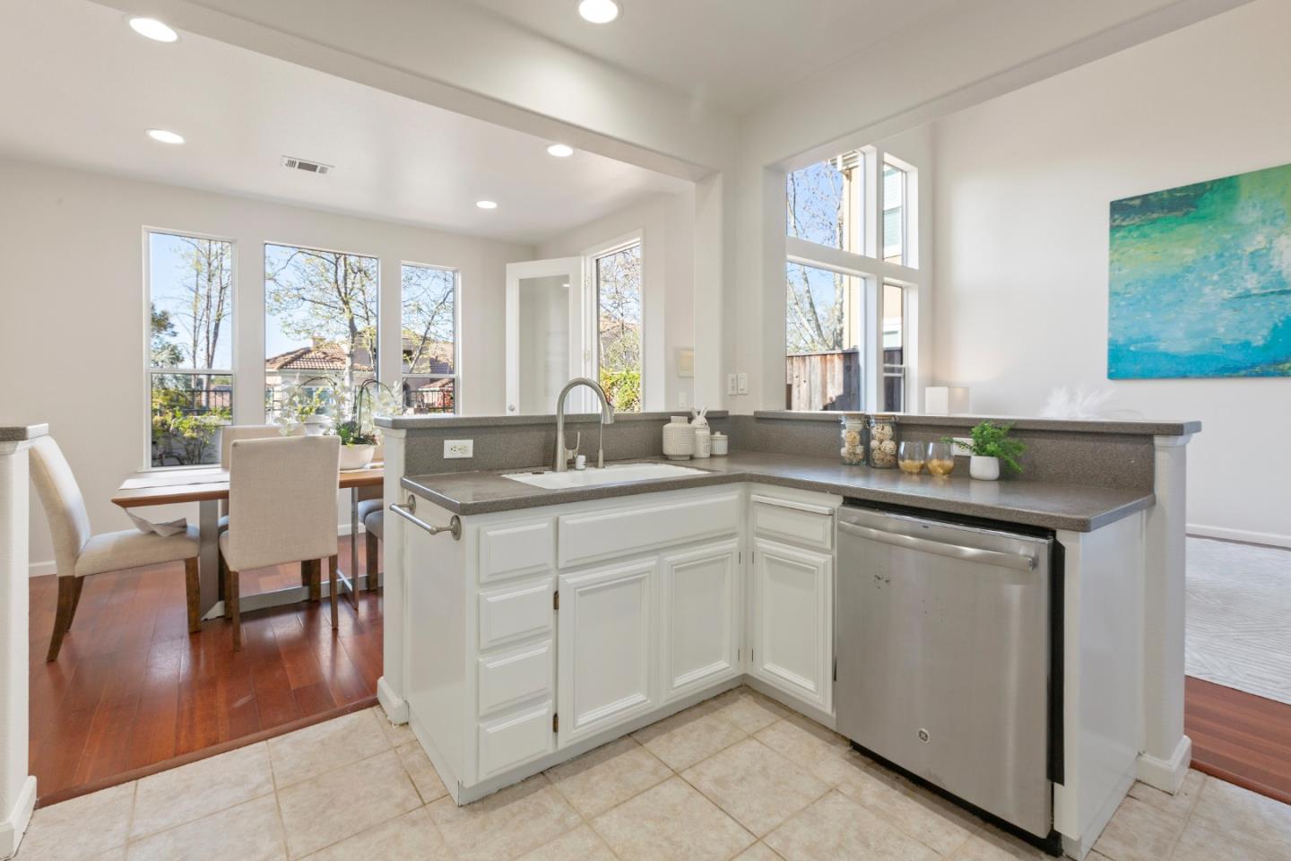 1114 Mallard Ridge CIR