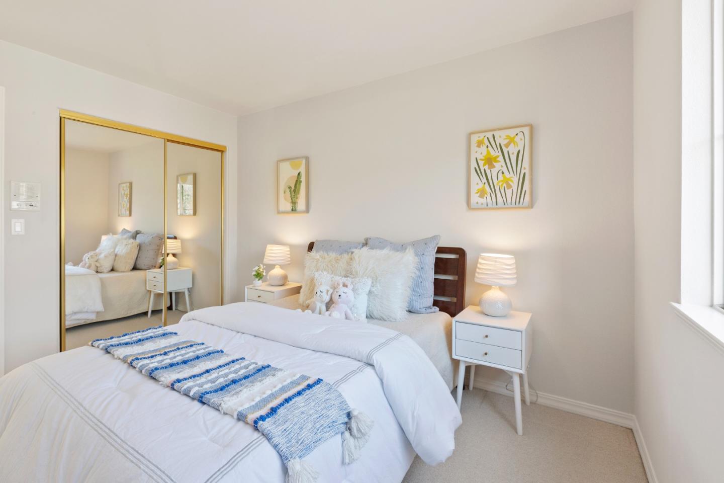 1114 Mallard Ridge CIR