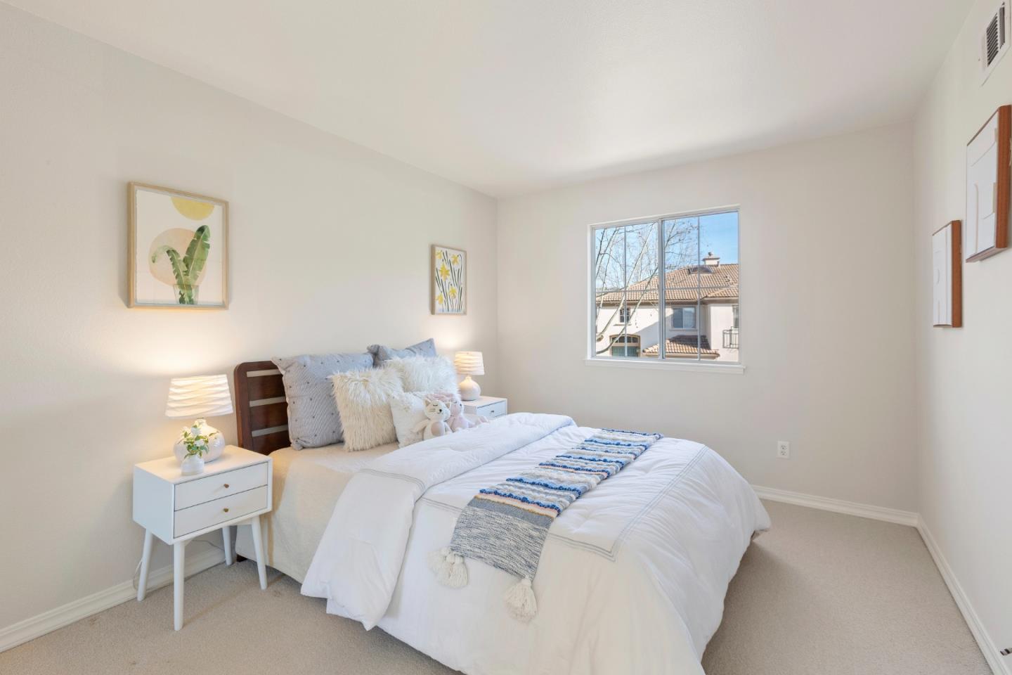 1114 Mallard Ridge CIR