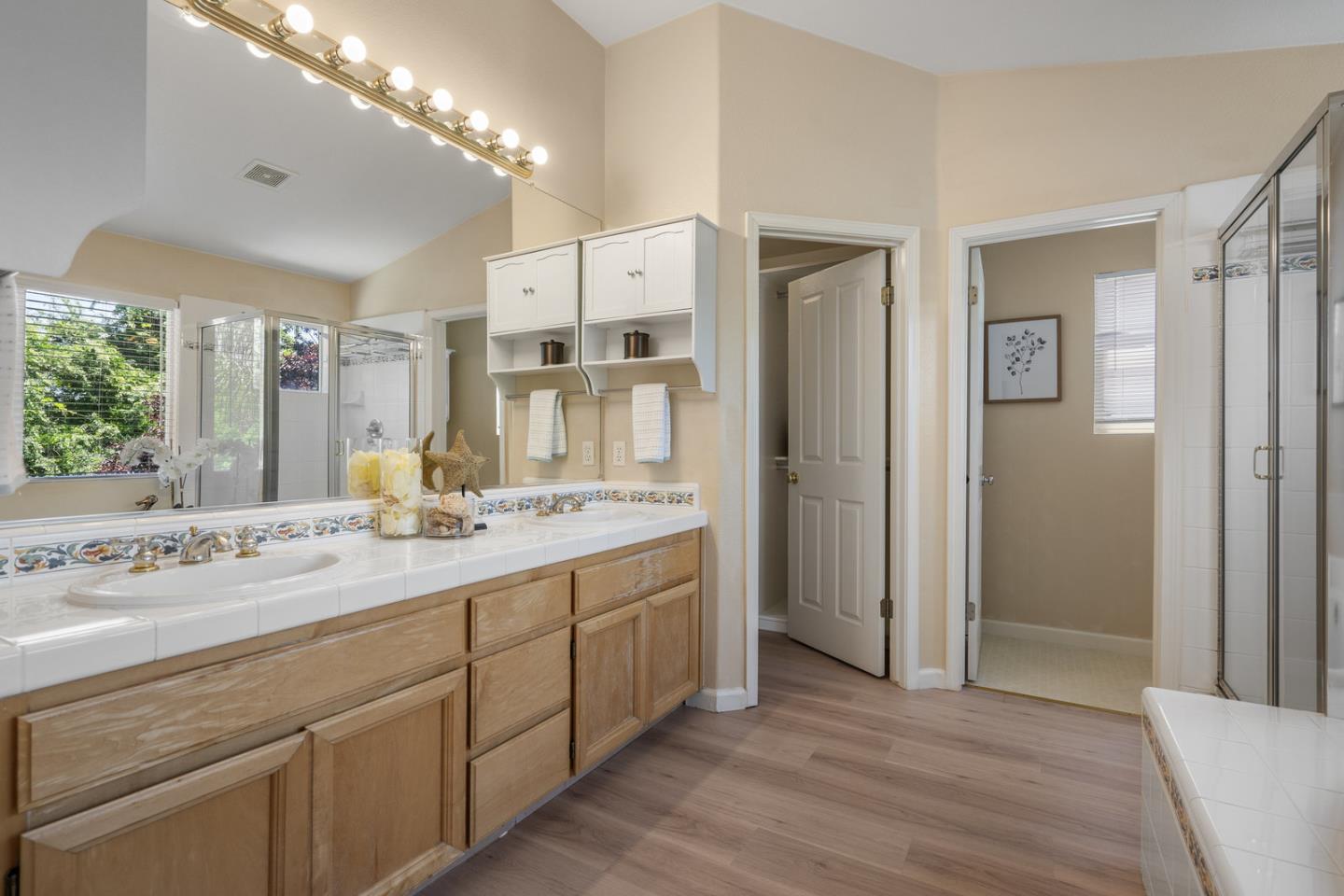 4131 Mackin Woods LN