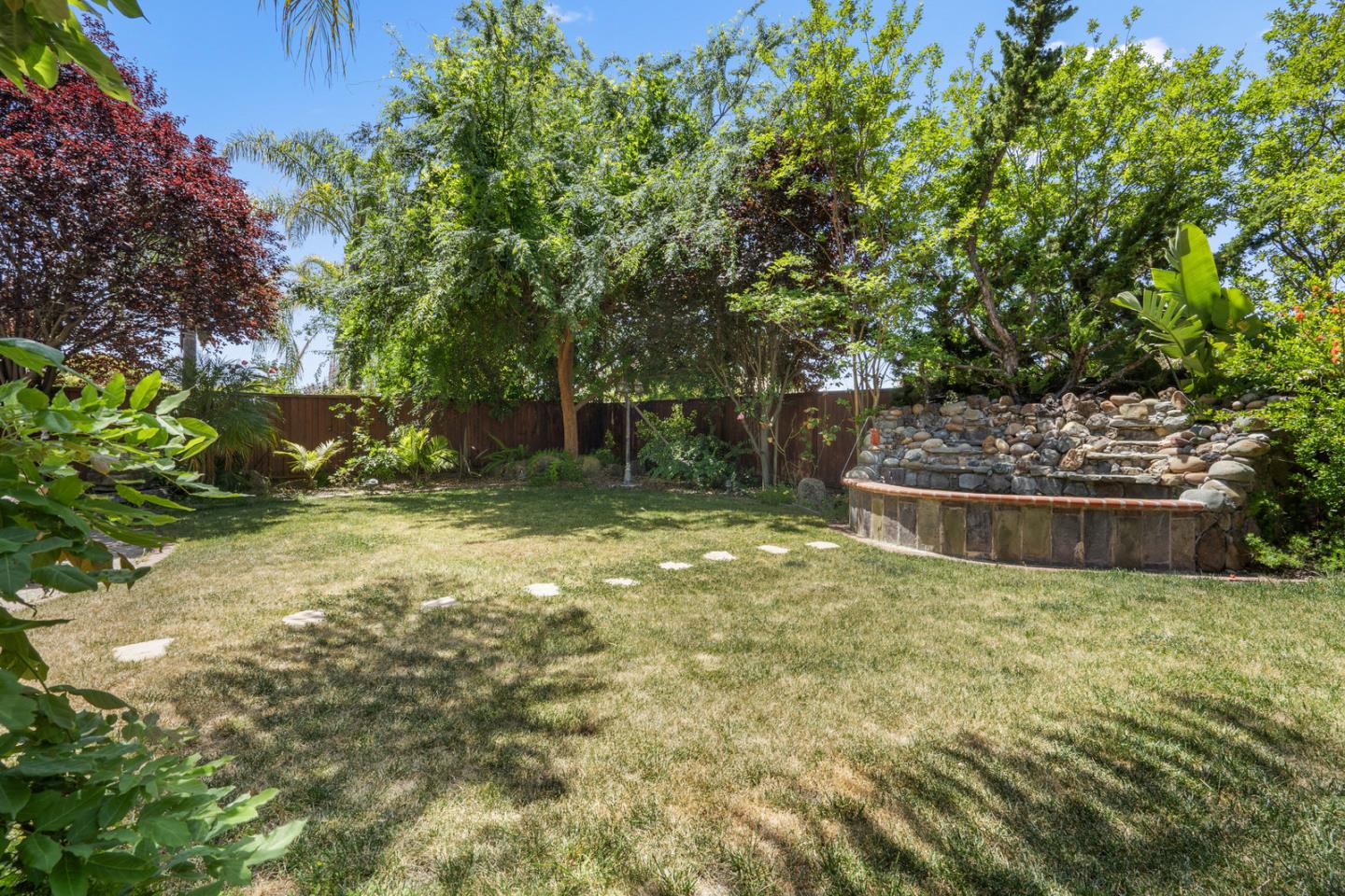 4131 Mackin Woods LN