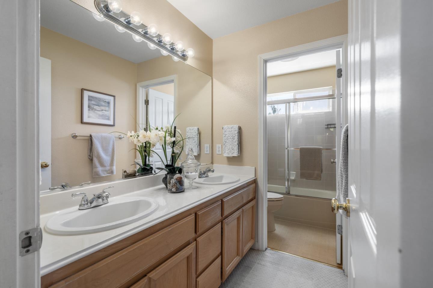 4131 Mackin Woods LN