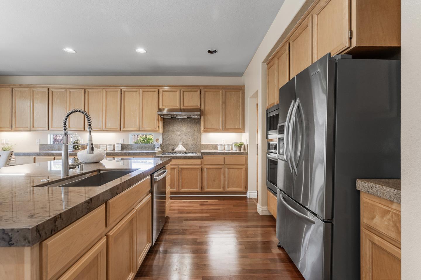 4131 Mackin Woods LN