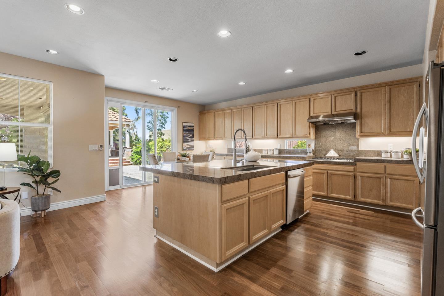 4131 Mackin Woods LN