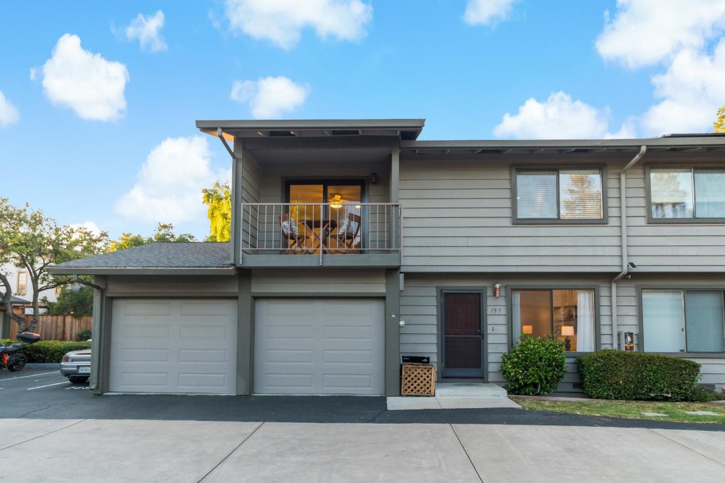 157 N Central AVE