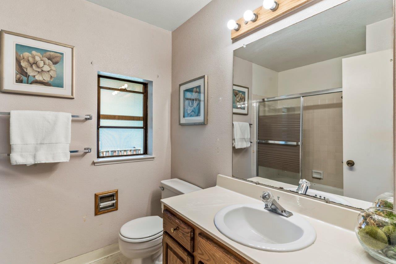 3009 Lake Estates CT