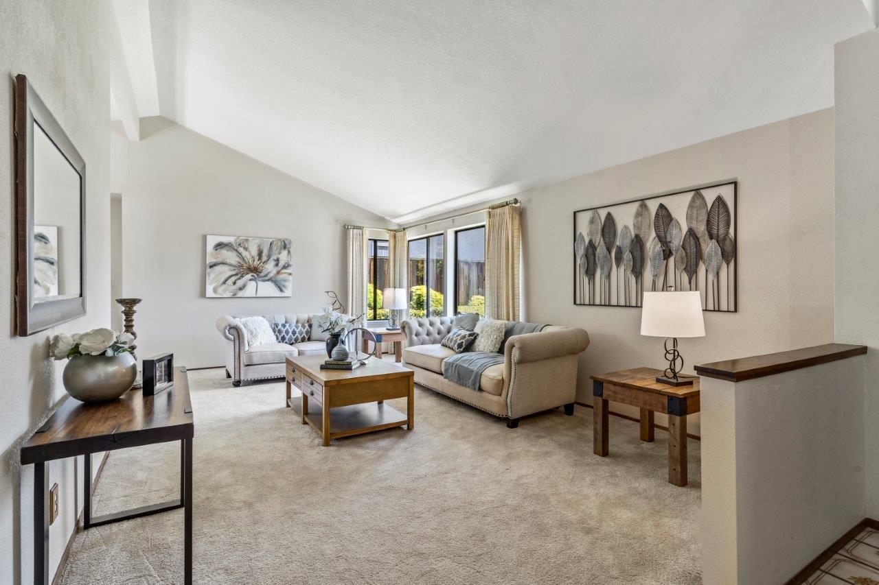 3009 Lake Estates CT