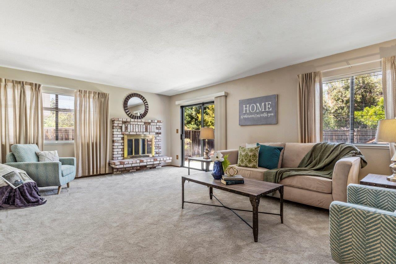 3009 Lake Estates CT