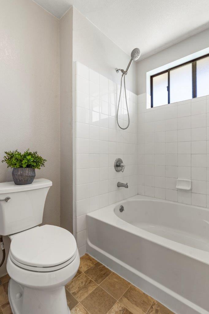 3009 Lake Estates CT