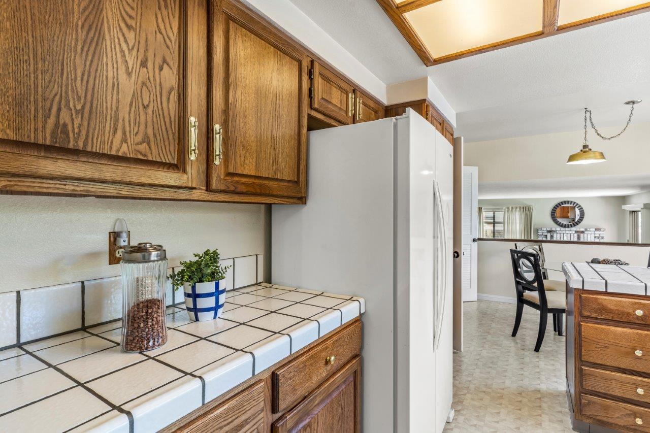 3009 Lake Estates CT