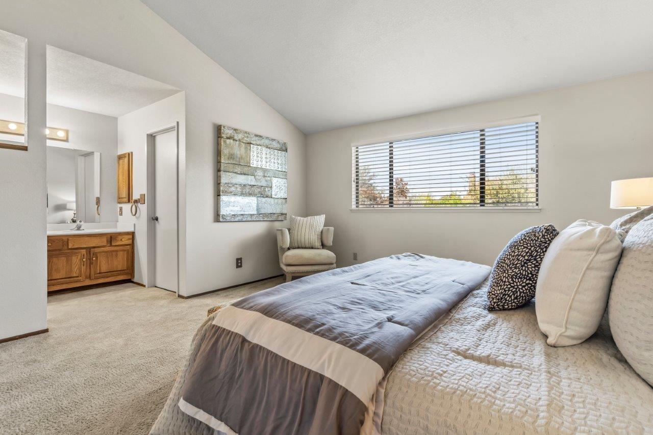 3009 Lake Estates CT