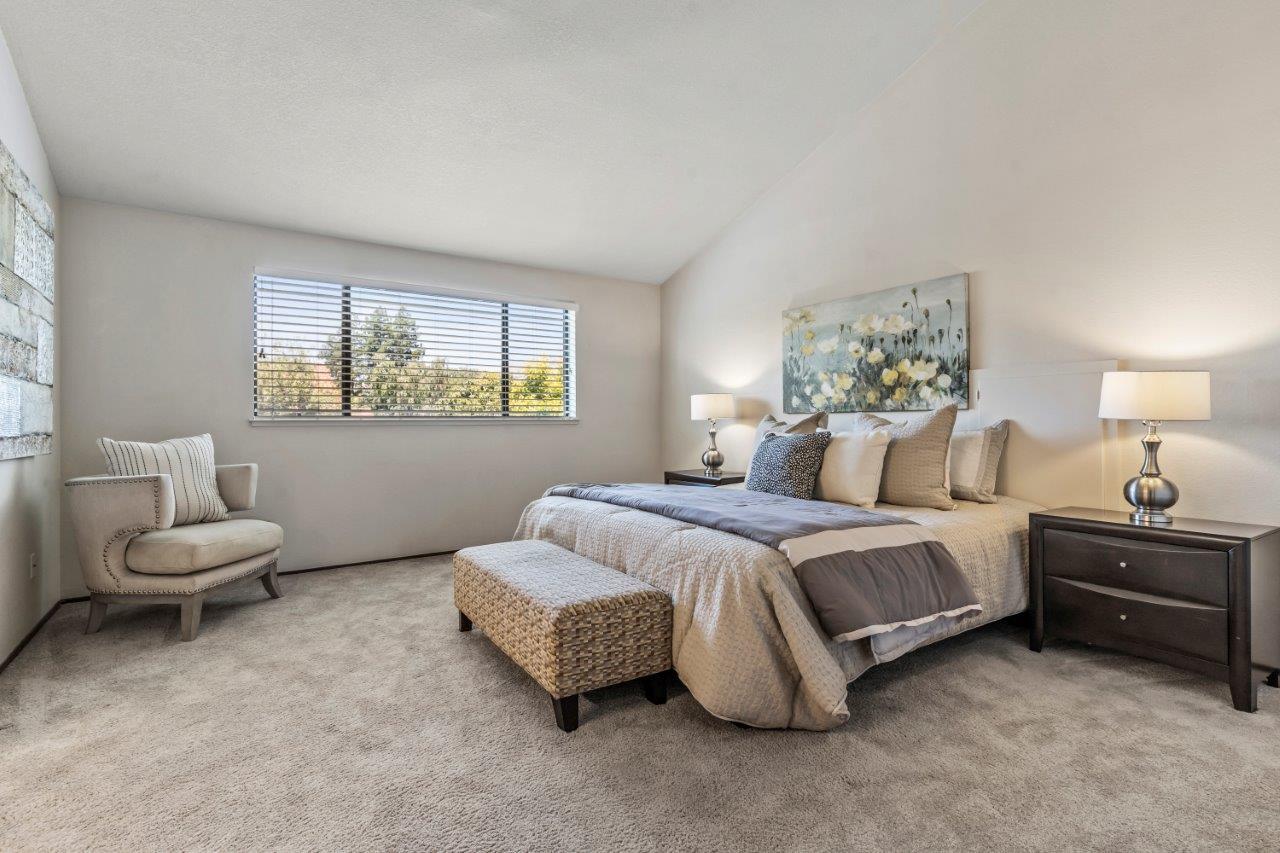 3009 Lake Estates CT